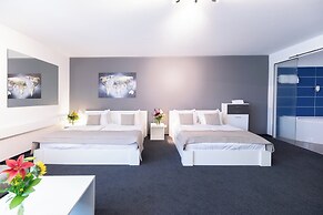 Hotel Aviva