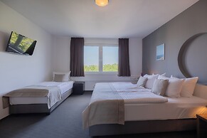 Hotel Aviva
