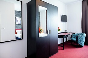 Hotel Aviva