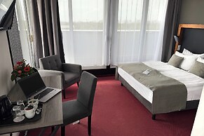 Hotel Aviva
