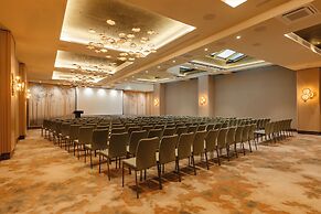 Grand Hotel Vilnius, Curio Collection by Hilton