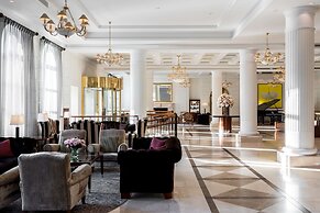 Grand Hotel Vilnius, Curio Collection by Hilton