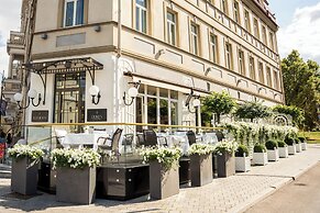 Grand Hotel Vilnius, Curio Collection by Hilton