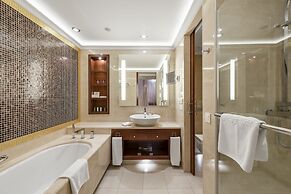 Grand Hotel Vilnius, Curio Collection by Hilton