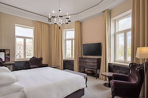 Grand Hotel Vilnius, Curio Collection by Hilton