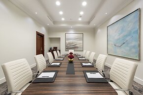 Grand Hotel Vilnius, Curio Collection by Hilton