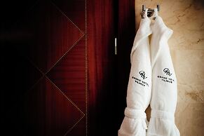 Grand Hotel Vilnius, Curio Collection by Hilton