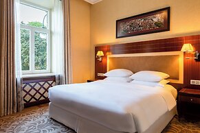 Grand Hotel Vilnius, Curio Collection by Hilton