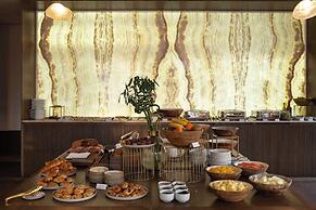 Grand Hotel Vilnius, Curio Collection by Hilton