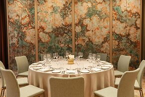Grand Hotel Vilnius, Curio Collection by Hilton