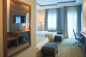 Swiss Inn Nexus Hotel