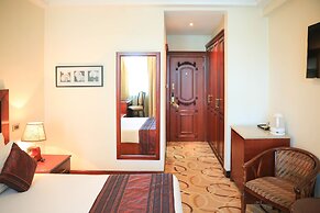 Swiss Inn Nexus Hotel