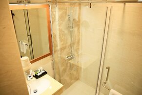 Swiss Inn Nexus Hotel