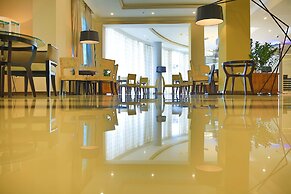 Swiss Inn Nexus Hotel