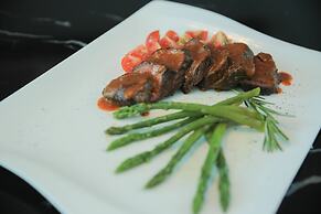 Swiss Inn Nexus Hotel