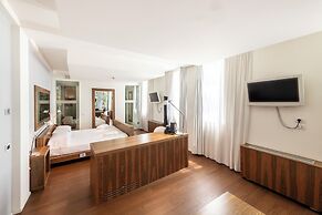 MO.OM Hotel