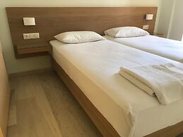 Neapolis Rooms & Apartments