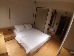 Theofilos City Hotel