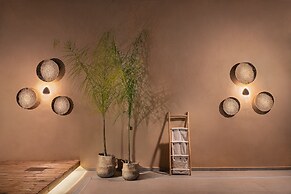 Sea View Hotel & Apartments