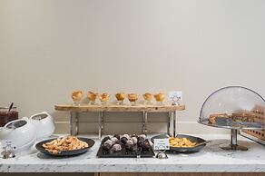 Sea View Hotel & Apartments