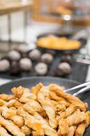 Sea View Hotel & Apartments