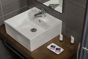 Sea View Hotel & Apartments