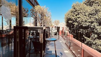 Monte Belvedere Hotel by Shiadu