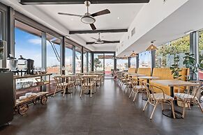Monte Belvedere Hotel by Shiadu