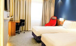 Holiday Inn Express Harlow by IHG