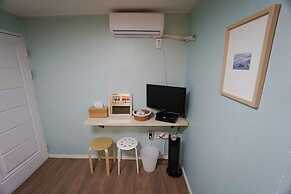 710 Guest house Yellow