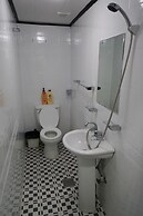 710 Guest house Yellow