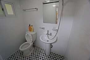 710 Guest house Yellow