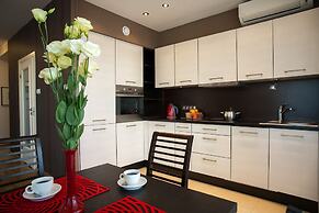 Platinum Towers E-Apartments