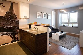 Platinum Towers E-Apartments