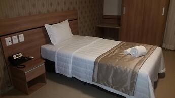 Hotel Brisa Tropical de Macae