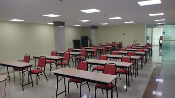 Hotel Brisa Tropical de Macae