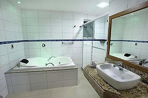 Hotel Brisa Tropical de Macae