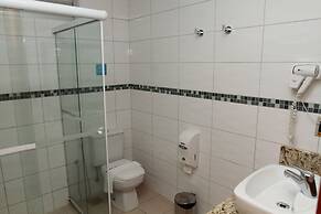 Hotel Brisa Tropical de Macae