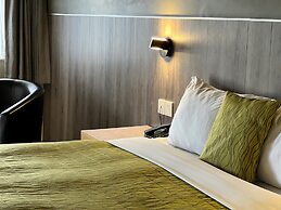 Airport Manor Inn