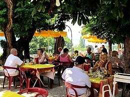 Les Acacias Bellevue