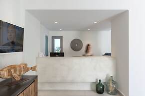 Strogili Hotel - Adults Only