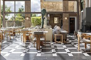Islington Hotel