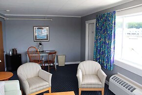 Fishermans Wharf Inn