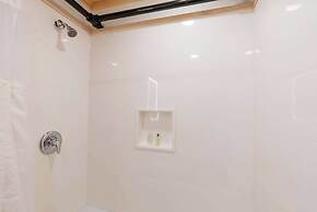 Fishermans Wharf Inn