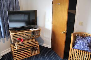 Fishermans Wharf Inn