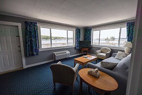 Fishermans Wharf Inn