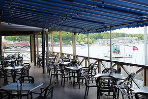 Fishermans Wharf Inn