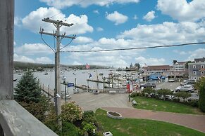 Fishermans Wharf Inn