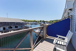 Fishermans Wharf Inn