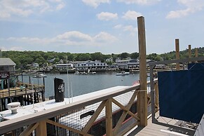 Fishermans Wharf Inn